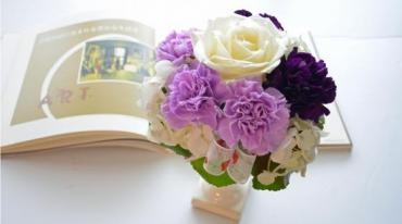 母の日にムーンダストをプレゼント。｜「花恭」　（東京都台東区の花キューピット加盟店 花屋）のブログ