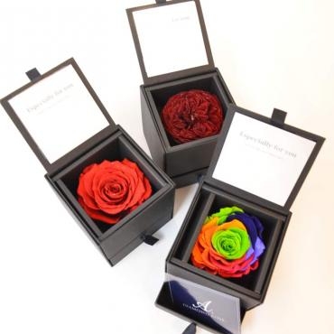 バレンタインのプレゼントとしてダイヤモンドローズのご注文を頂きました。｜「花恭」　（東京都台東区の花キューピット加盟店 花屋）のブログ