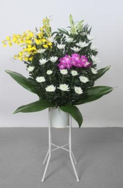 墨田区　両国の葬儀場に葬儀用の花籠をお届けしました。｜「花恭」　（東京都台東区の花キューピット加盟店 花屋）のブログ