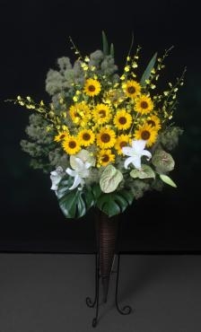 千代田区秋葉原のお店にお祝いのスタンド花をお届けしました。｜「花恭」　（東京都台東区の花キューピット加盟店 花屋）のブログ