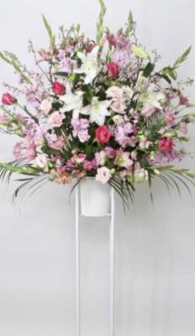 台東区北上野のイベントスペースにお祝いのスタンド花をお届けしました。｜「花恭」　（東京都台東区の花キューピット加盟店 花屋）のブログ