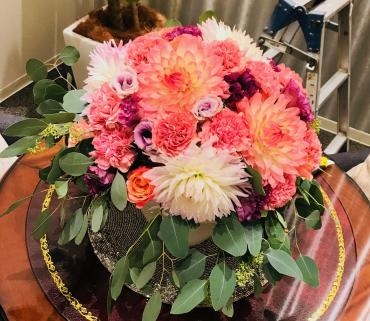 墨田区太平　オリナスにお祝のアレンジをお届けしました。｜「花恭」　（東京都台東区の花キューピット加盟店 花屋）のブログ
