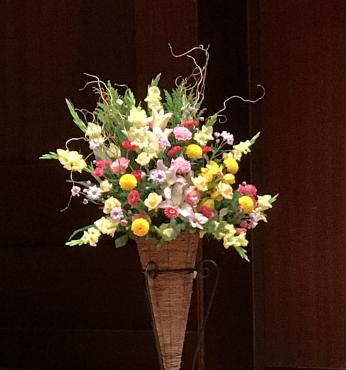 台東区浅草のミレニアムホールへお祝いのコーンスタンドをお届けしました。｜「花恭」　（東京都台東区の花キューピット加盟店 花屋）のブログ