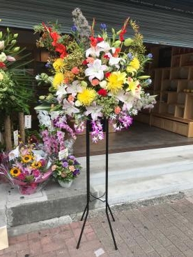 台東区　浅草のお店にお祝いのスタンド花をお届けしました。｜「花恭」　（東京都台東区の花キューピット加盟店 花屋）のブログ